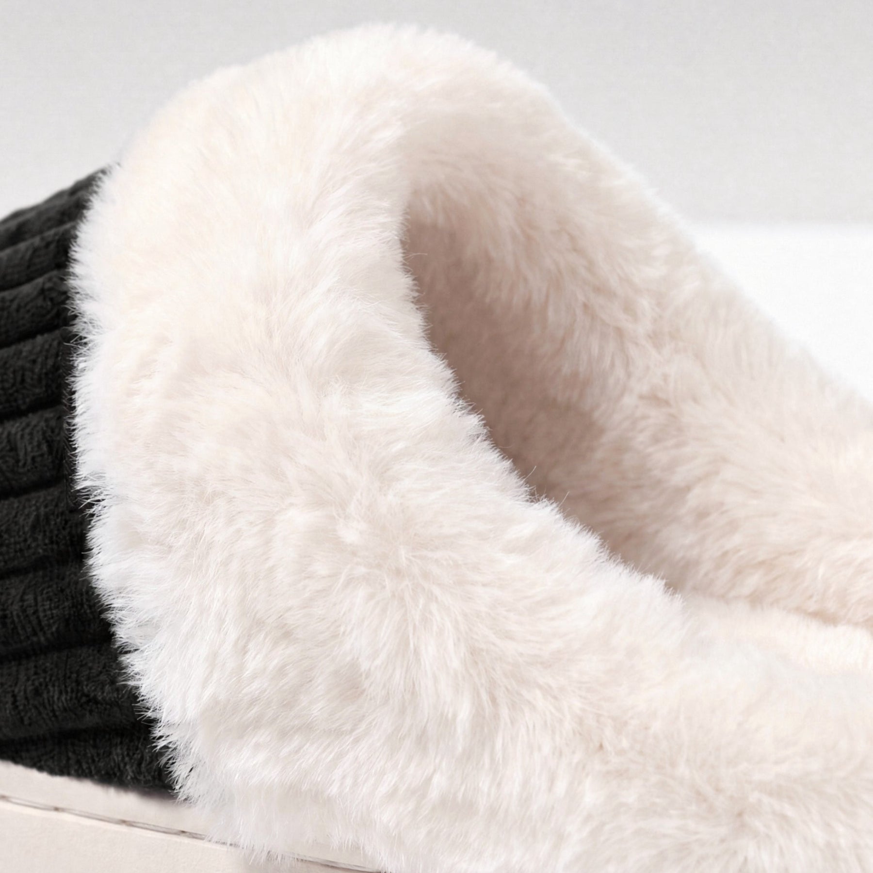 Kylea Cozy Nero – dettaglio del pelo